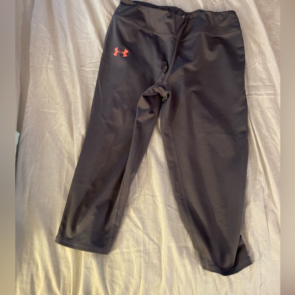 Under Armour Cropped Leggings
